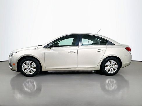 Used 2012 Chevrolet Cruze LS w/ Connectivity Package FWD image 4