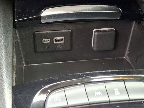 Used 2022 Buick Envision Preferred image 34