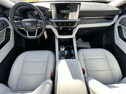 New 2026 Ford Explorer Platinum w/ LUX Leather Package image 33