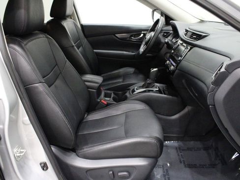 Used 2020 Nissan Rogue SL image 14