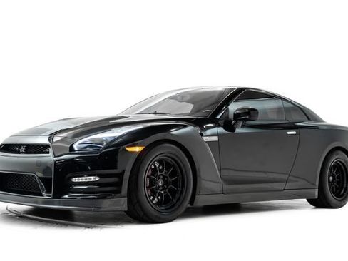 Used 2012 Nissan GT-R Black Edition AWD/4WD image 8