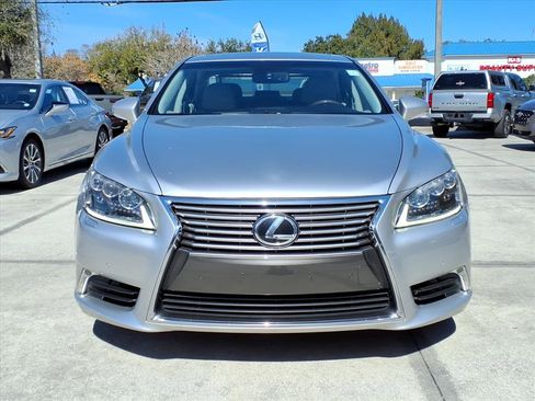 Used 2014 Lexus LS 460 w/ Comfort Package image 2