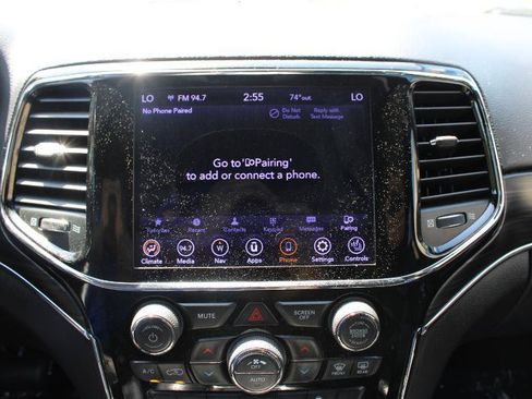 Used 2020 Jeep Grand Cherokee Limited AWD/4WD image 20