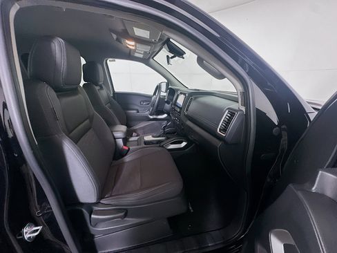 Used 2024 Nissan Frontier SV w/ SV Convenience Package image 29