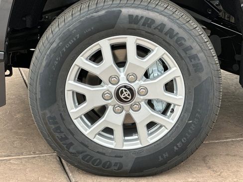 New 2026 Toyota Tacoma SR5 image 32