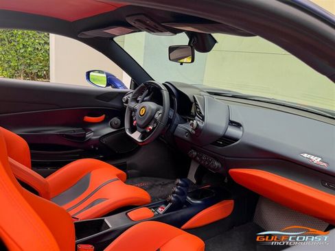 Used 2020 Ferrari 488 Pista Coupe RWD image 27