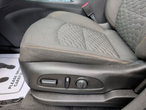 Used 2021 Chevrolet Equinox LT FWD image 9