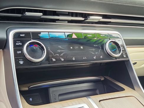 Used 2024 Genesis GV80 2.5T w/ Advanced Package AWD/4WD image 29