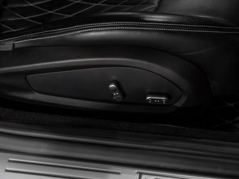 Used 2015 Ferrari California T image 41