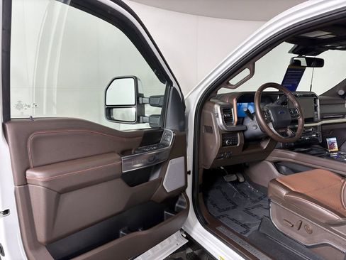 Certified 2025 Ford F450 King Ranch w/ Chrome Package image 12