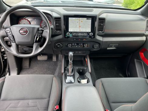 Used 2024 Nissan Frontier PRO-4X w/ Technology Package AWD/4WD image 11