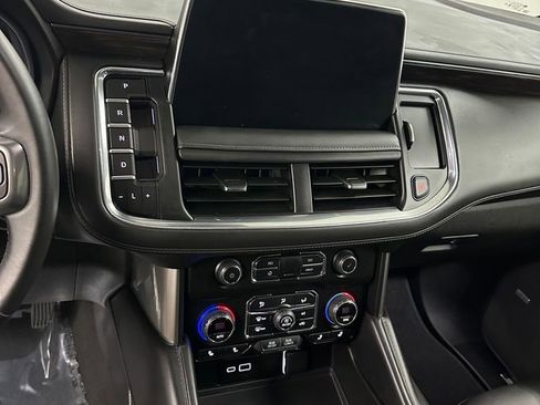 Used 2024 Chevrolet Suburban LT image 16