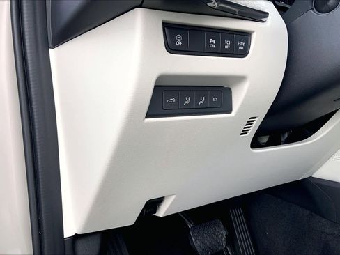 Certified 2025 MAZDA CX-90 3.3 Turbo S w/ Premium Plus image 37