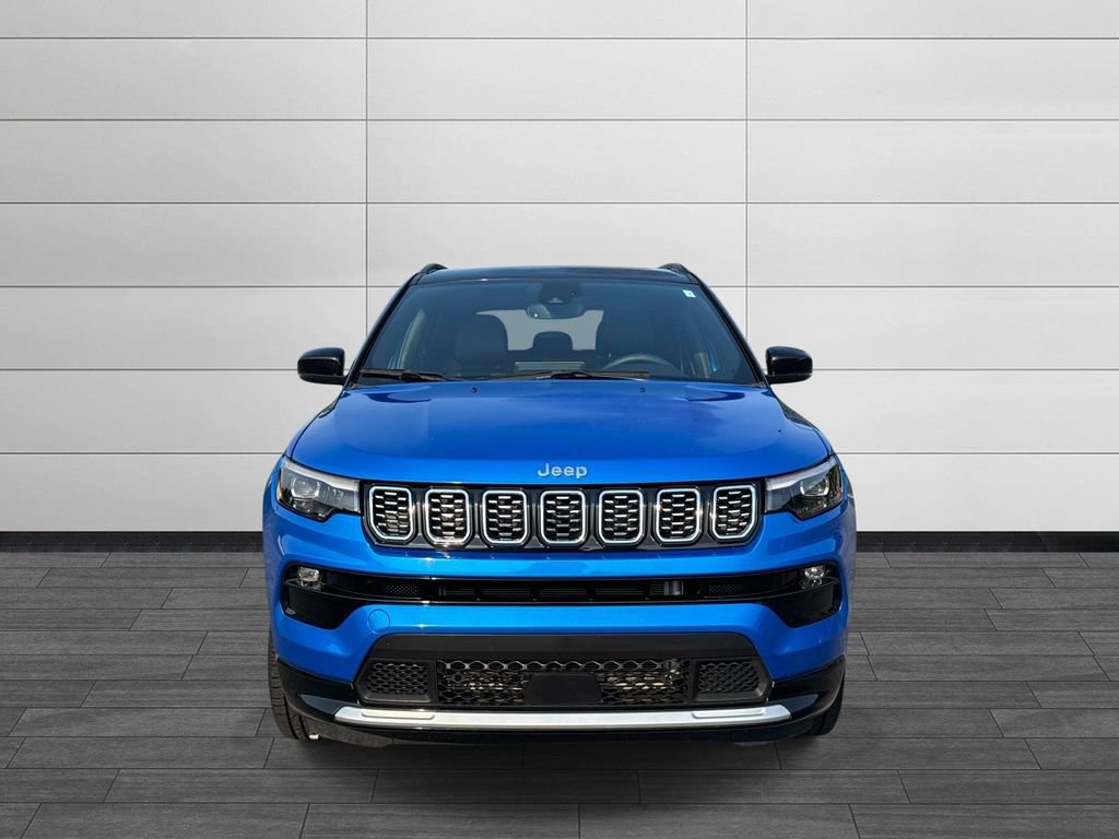 Used 2025 Jeep Compass Limited w/ Elite Group AWD/4WD image 8