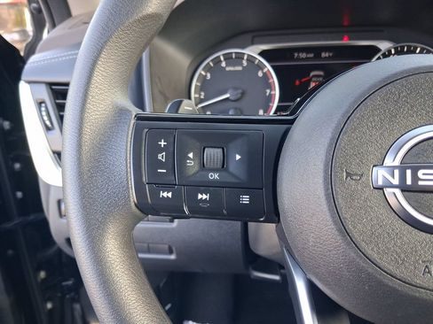 Certified 2023 Nissan Rogue SV FWD image 19