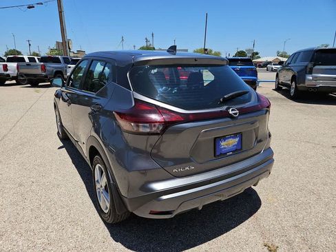 Used 2023 Nissan Kicks S FWD image 6