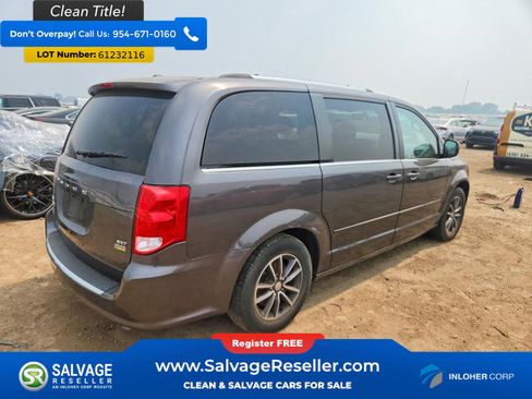 Used 2017 Dodge Grand Caravan SXT w/ Rear Park Assist Package FWD image 4