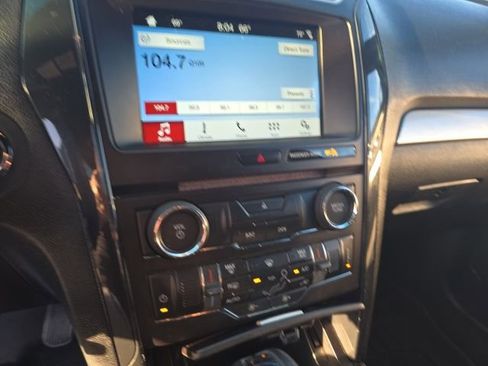 Used 2017 Ford Explorer XLT w/ Equipment Group 201A image 12
