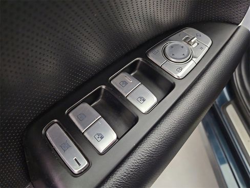 Used 2022 Genesis G70 3.3T w/ Sport Advanced Package image 20