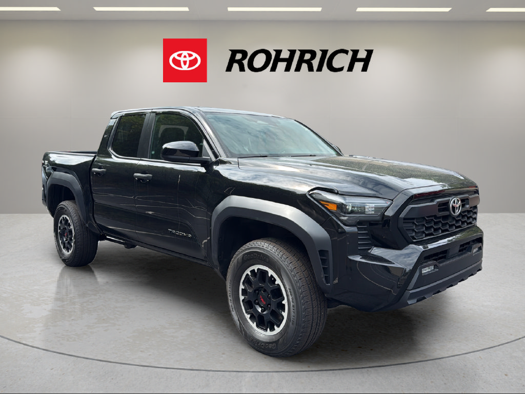 Used 2024 Toyota Tacoma TRD Off-Road AWD/4WD image 4