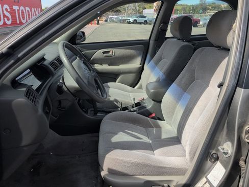 Used 2000 Toyota Camry LE image 9