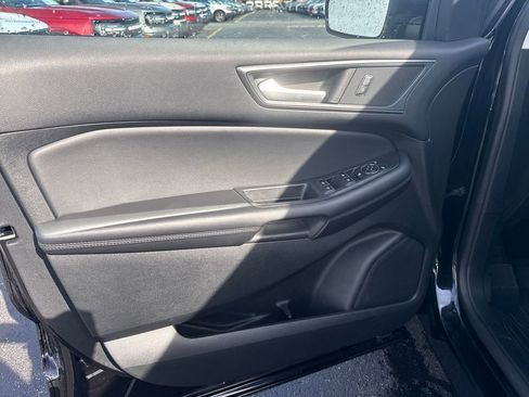 Used 2024 Ford Edge SE image 24