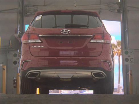 Used 2017 Hyundai Santa Fe SE image 7