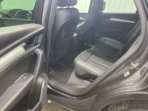 Used 2020 Audi Q5 2.0T Premium w/ Titanium Sport Package image 35