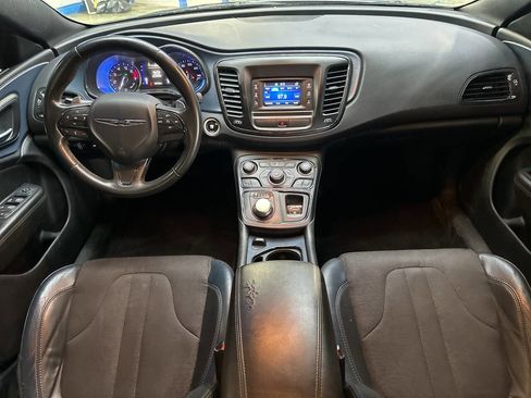 Used 2015 Chrysler 200 S image 22