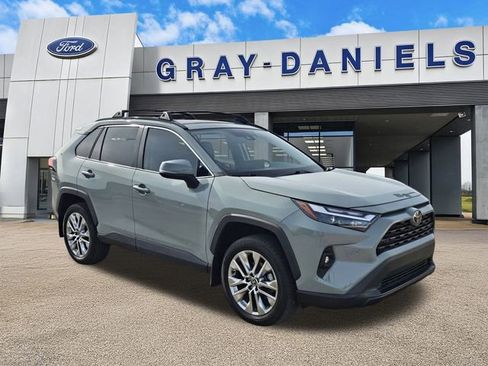 Used 2023 Toyota RAV4 XLE Premium image 1
