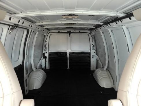 Used 2020 Chevrolet Express 2500 w/ Driver Convenience Package RWD image 9