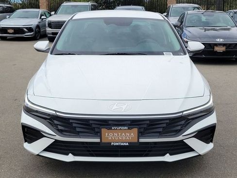 New 2026 Hyundai Elantra Hybrid FWD image 31