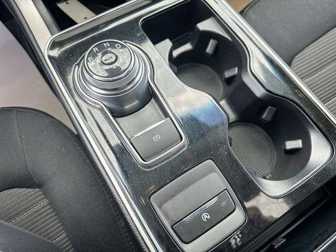 Used 2019 Ford Edge SEL AWD/4WD image 18