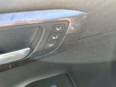 Used 2022 Toyota Highlander Platinum AWD/4WD image 14