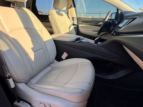 Used 2019 Buick Enclave Essence AWD/4WD image 15
