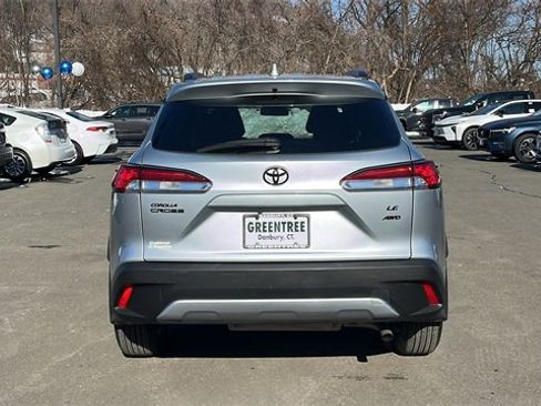 Certified 2023 Toyota Corolla Cross LE image 5