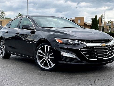 Used 2022 Chevrolet Malibu LT FWD image 3