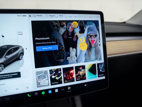 Used 2023 Tesla Model Y Long Range image 24