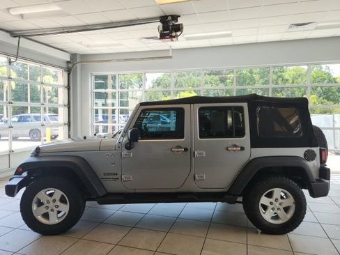 Certified 2018 Jeep Wrangler Unlimited Sport S AWD/4WD image 8