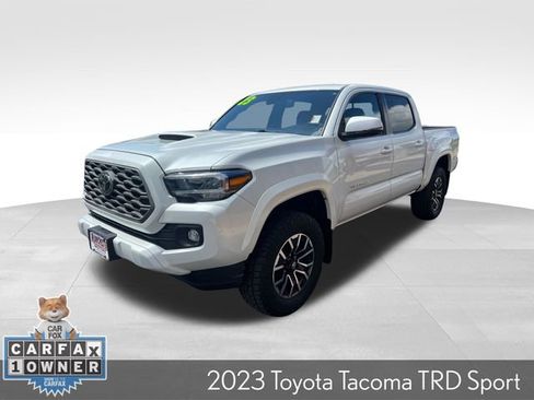 Used 2023 Toyota Tacoma TRD Sport AWD/4WD image 4