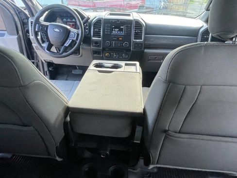 Used 2017 Ford F250 XLT AWD/4WD image 9