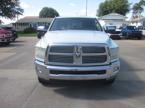Used 2011 RAM 2500 Laramie AWD/4WD image 2