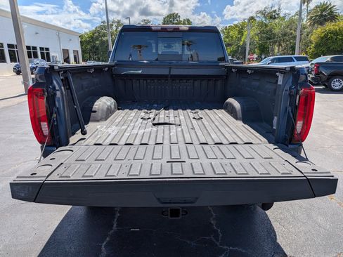 Certified 2020 GMC Sierra 2500 Denali w/ Denali Ultimate Package AWD/4WD image 18