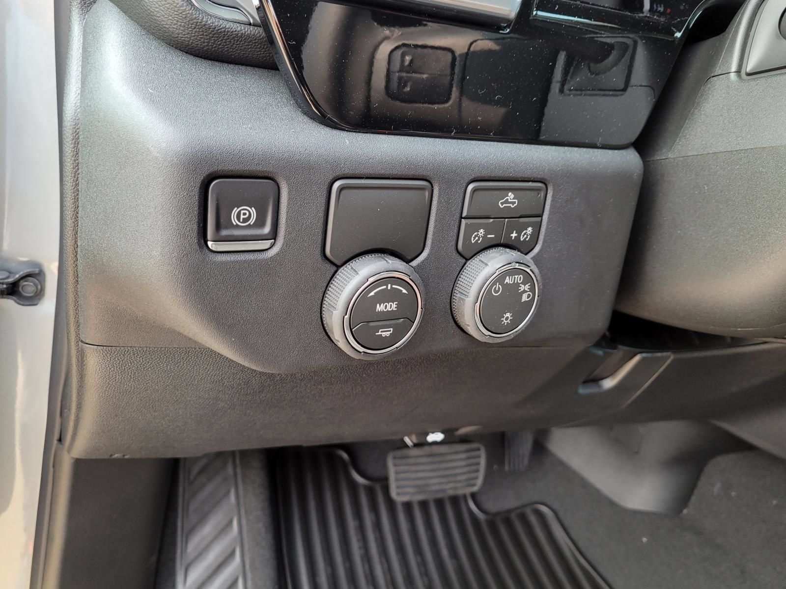 New 2026 Chevrolet Silverado 1500 LT w/ Texas Edition Plus RWD image 17