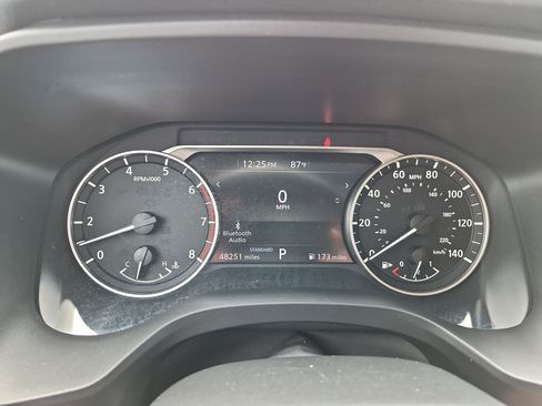 Used 2025 Nissan Rogue SV w/ SV Premium Package FWD image 19