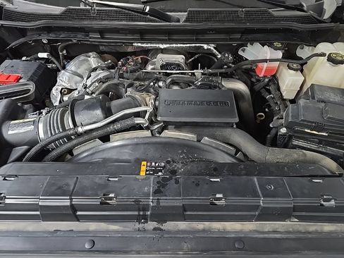 Used 2024 Chevrolet Silverado 3500 LT AWD/4WD image 12