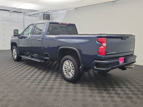 Used 2021 Chevrolet Silverado 2500 High Country w/ Technology Package image 3