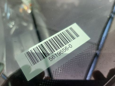 Used 2025 Chrysler Pacifica Select FWD image 3