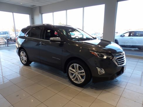 Used 2019 Chevrolet Equinox Premier image 3