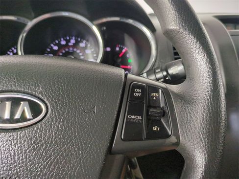 Used 2013 Kia Sorento LX image 27
